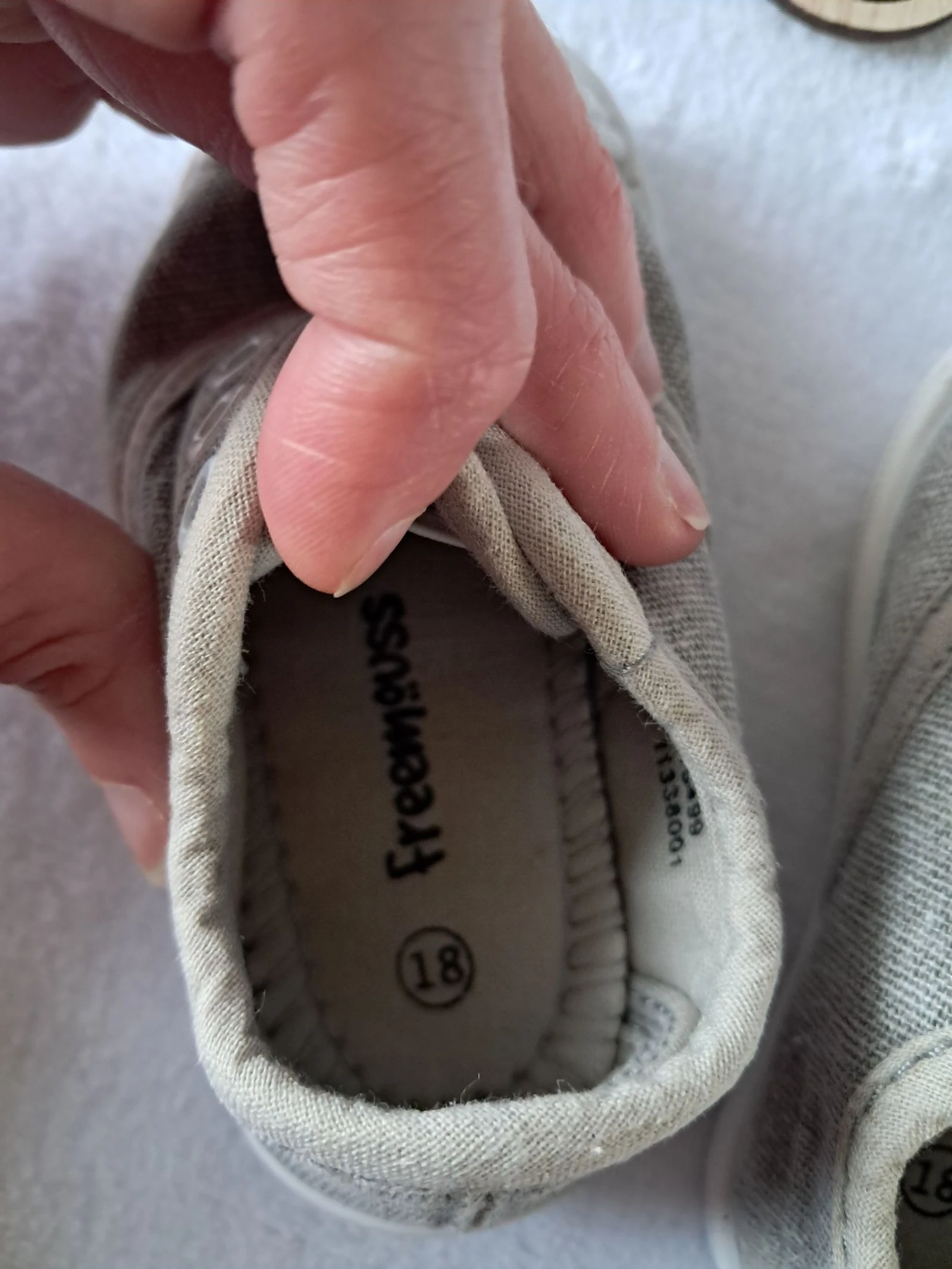Tennis shoe size 18 – photo 8